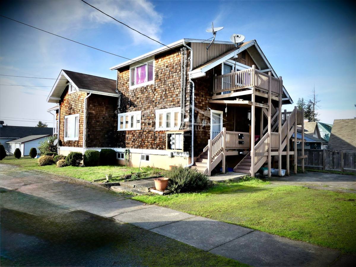 Apartment for rent at 310 N Dean St, Coquille, OR 97423
