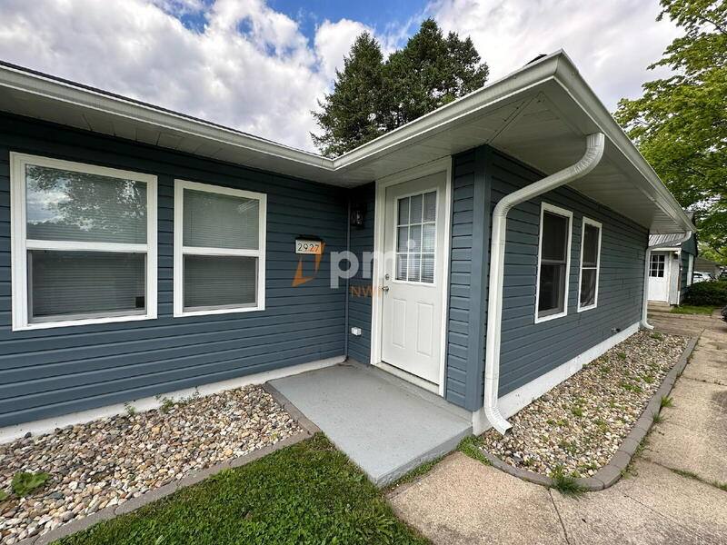 Apartment for rent at 2927 Silverbrook Ave, La Porte, IN 46350