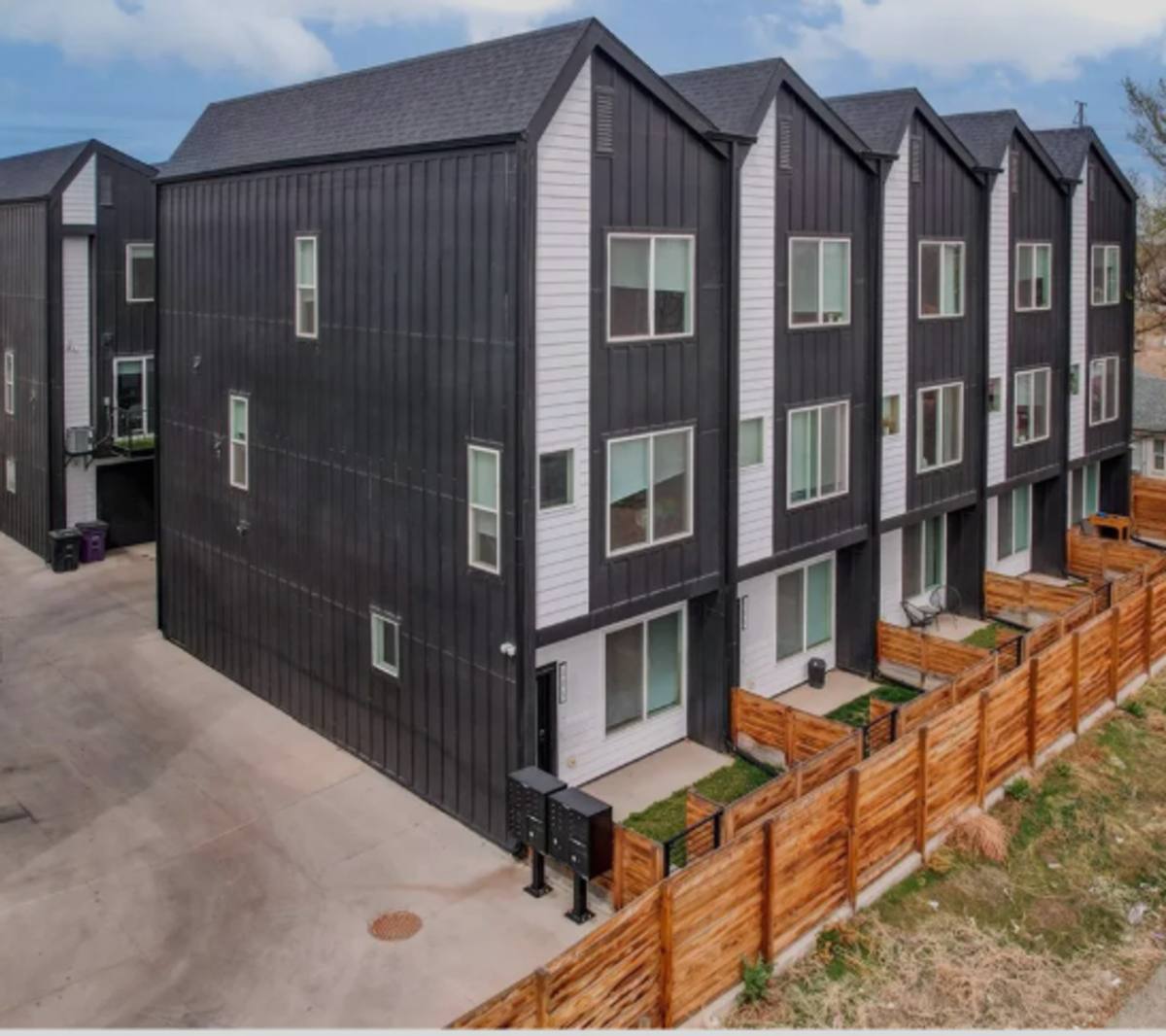 Apartment for rent at 4925 W 10th Ave, Denver, CO 80204