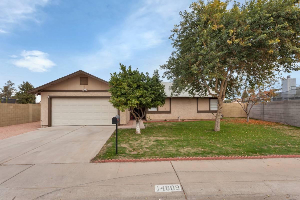 House for rent at 14609 N 60th Ave, Glendale, AZ 85306