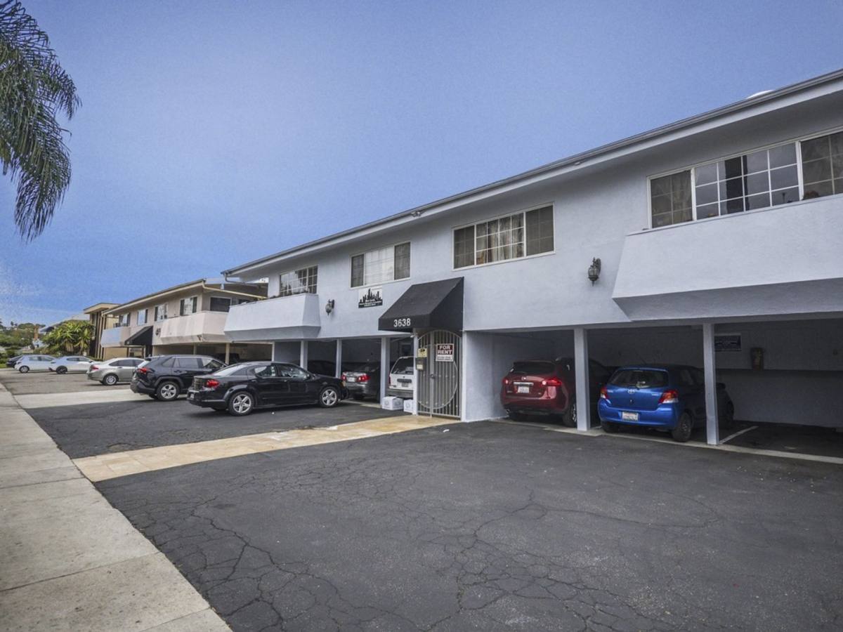 Apartment for rent at 3638 Midvale Ave, Los Angeles, CA 90034