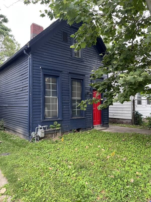 House for rent at 1113 W Delaware St, Evansville, IN 47710
