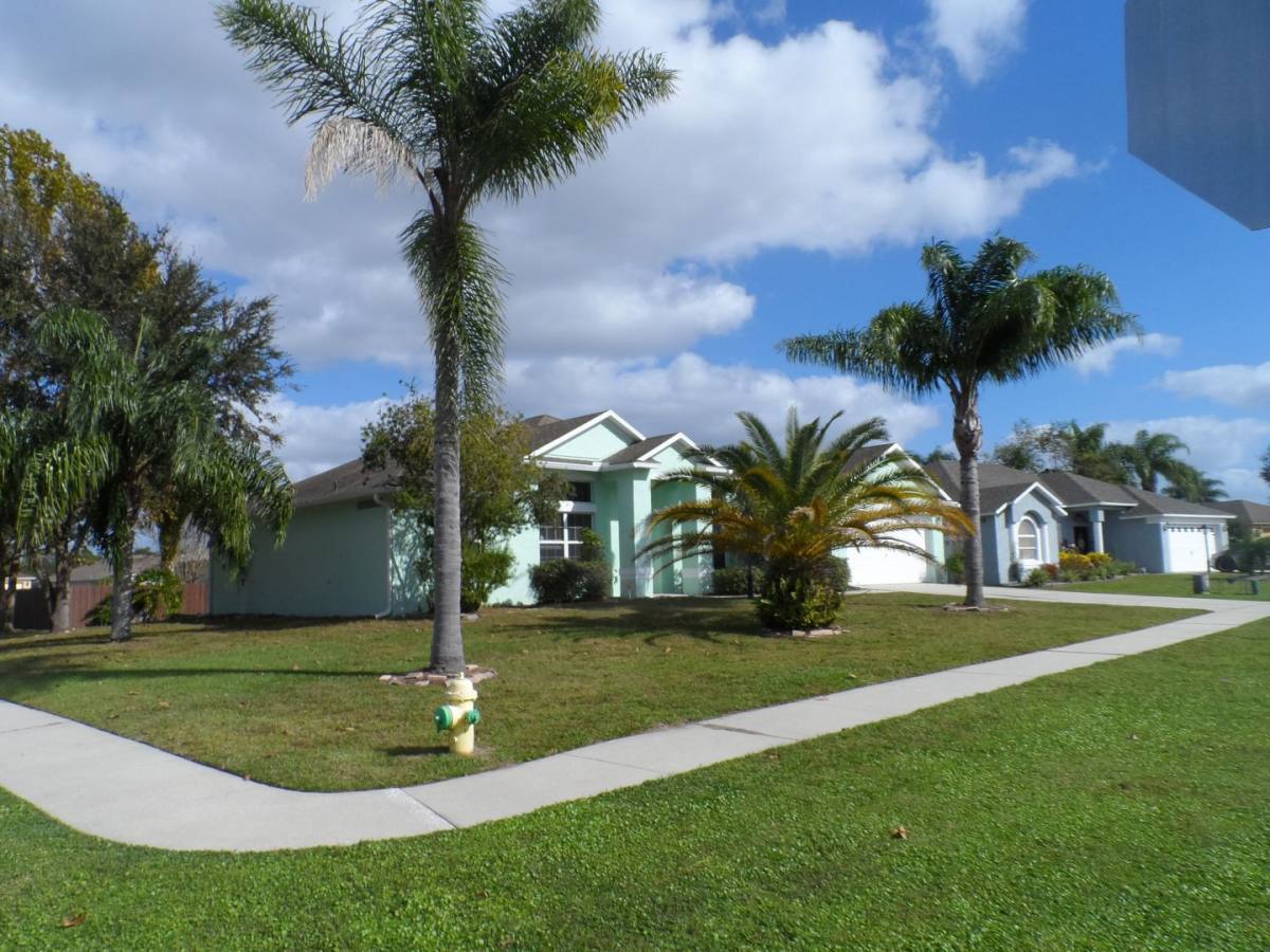 House for rent at 710 Black Maple Dr, Deltona, FL 32725