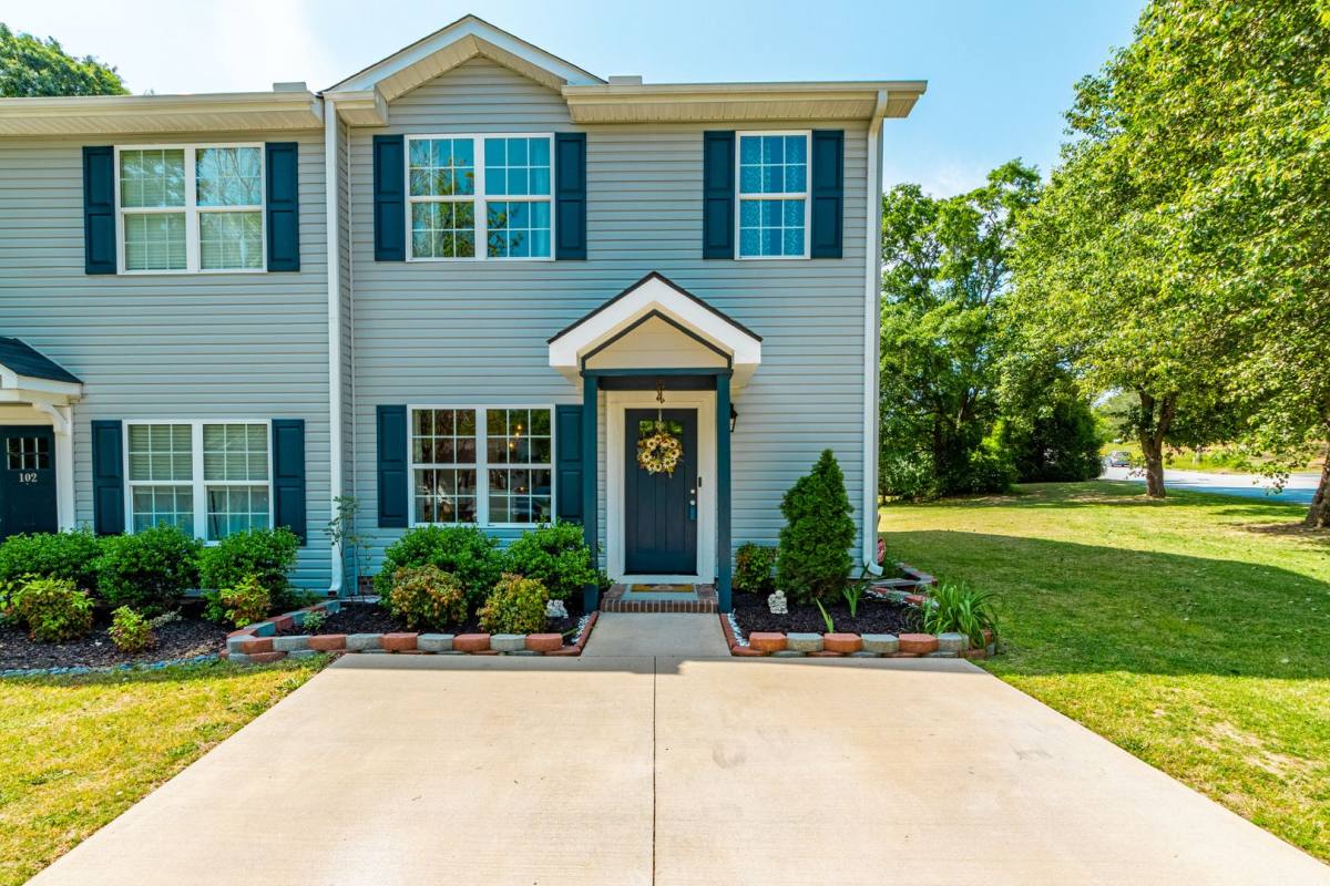 Townhouse for rent at 100 Village Court, Greer, SC 29651
