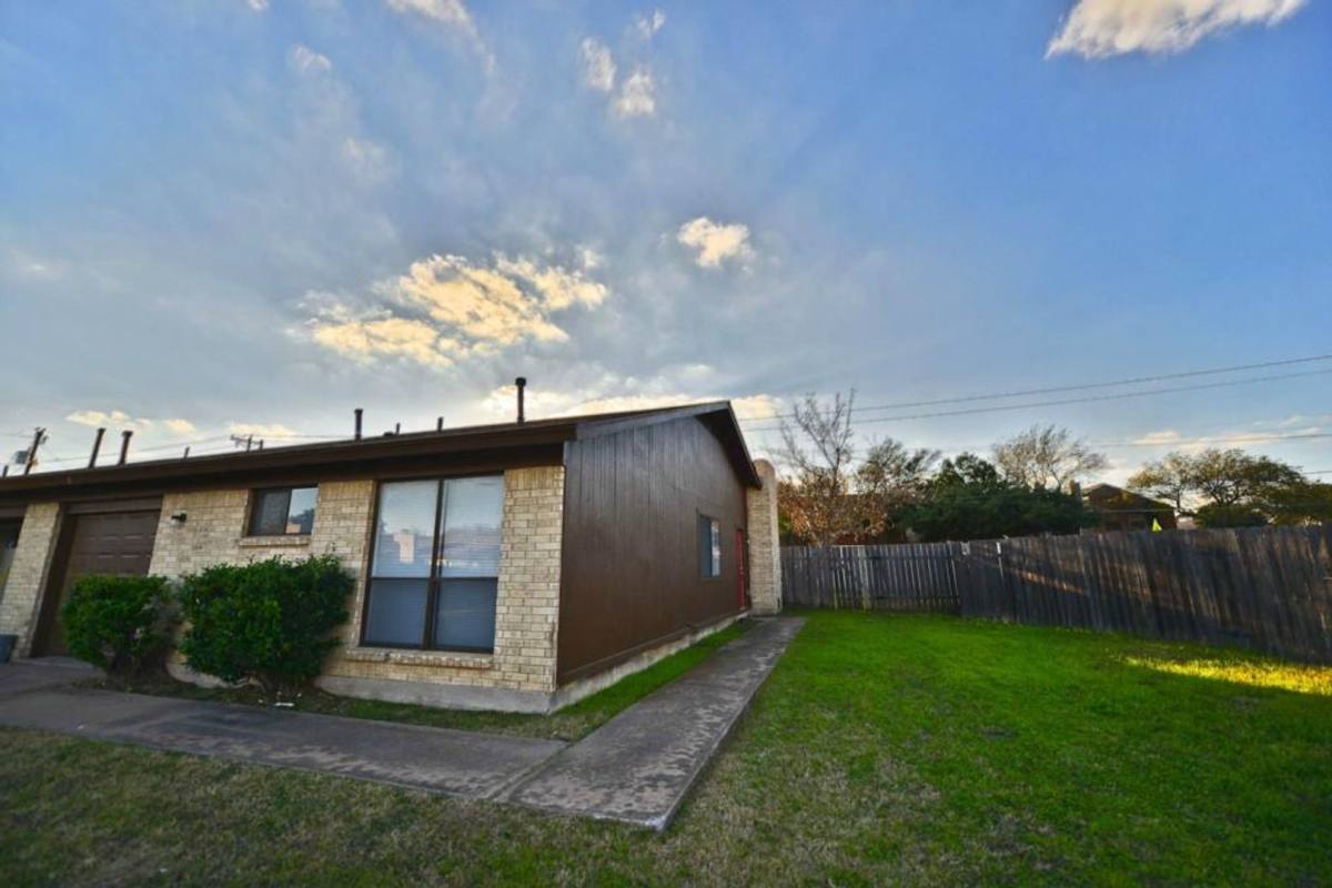 Apartment for rent at 1201 Westcott Dr, Round Rock, TX 78664