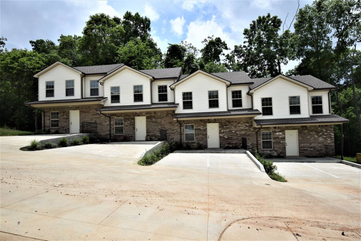 Apartment for rent at 424 Glenstone Springs Dr, Clarksville, TN 37043