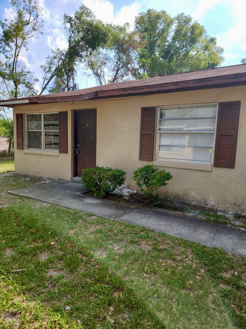 Apartment for rent at 1711 Birchwood Circle, Leesburg, FL 34748