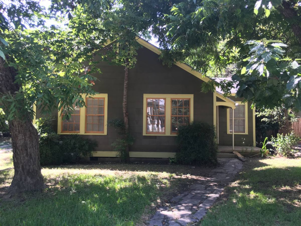 Apartment for rent at 3502 Hollywood, Austin, TX 78722