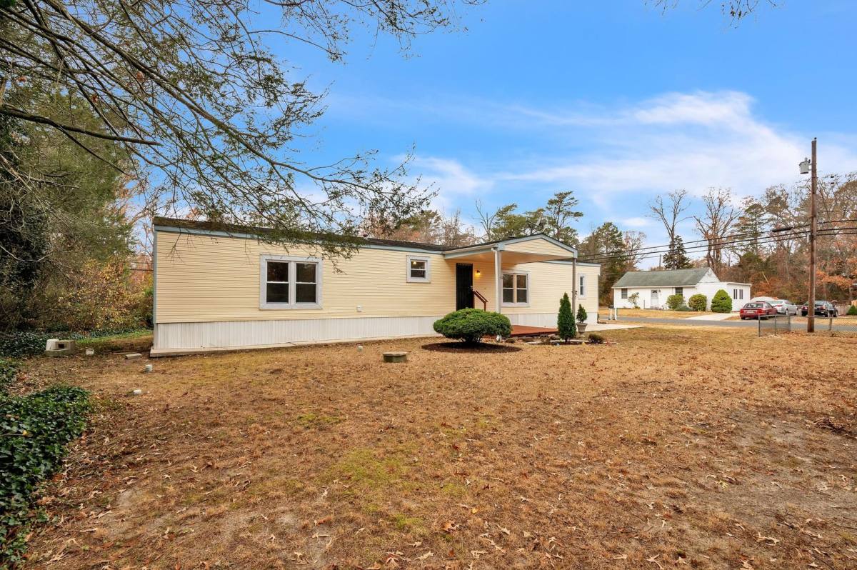 House for rent at 7601 Magnolia Dr, Millville, NJ 08332