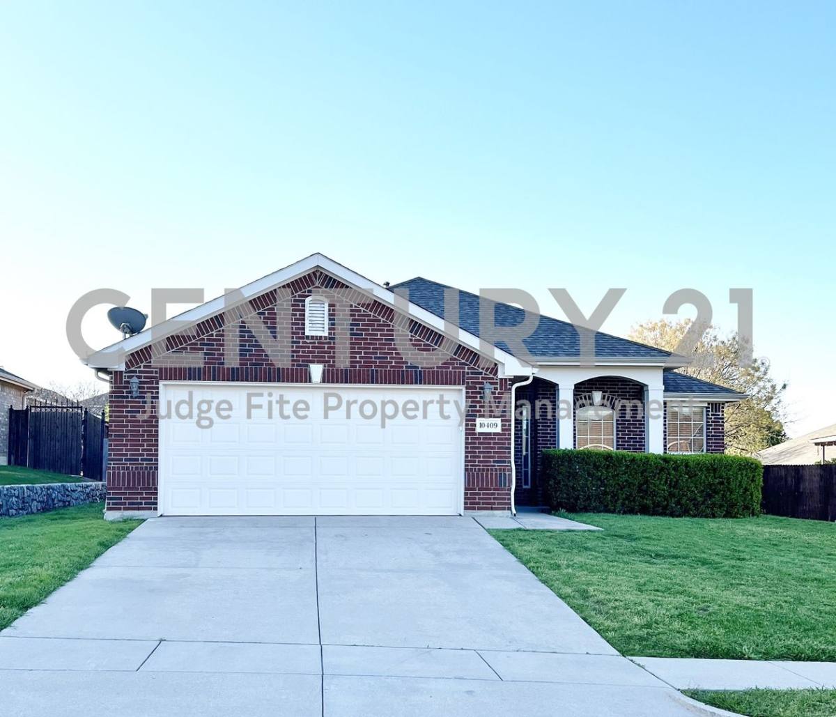 10409 Nelson Dr, Fort Worth, TX 76126