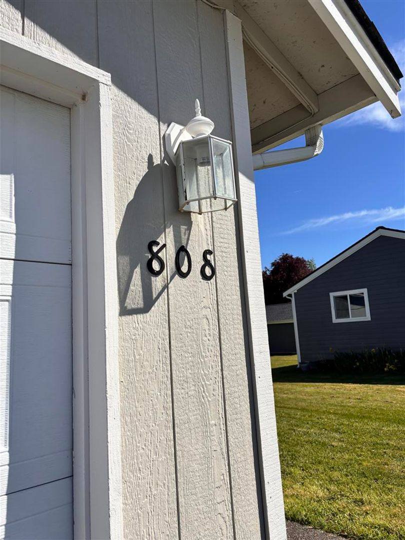 Apartment for rent at 806 808 Marshall St, Sedro Woolley, WA 98284