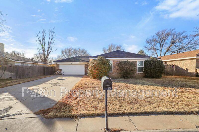 House for rent at 31 N Ridge Dr, Canyon, TX 79015