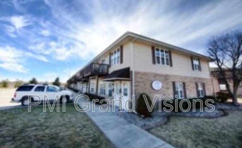 Apartment for rent at 1306 Arthur Ave #16, Charleston, IL 61920
