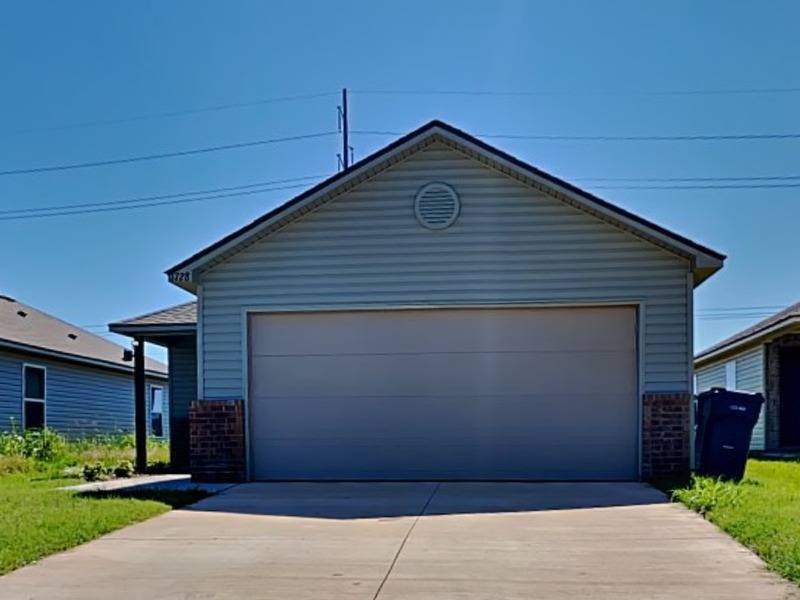 House for rent at 11728 Krew Way, Yukon, OK 73099