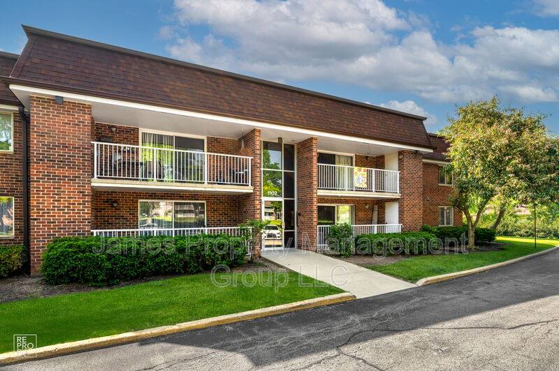 Condo for rent at 1102 Westover Lane #2D-1, Schaumburg, IL 60193