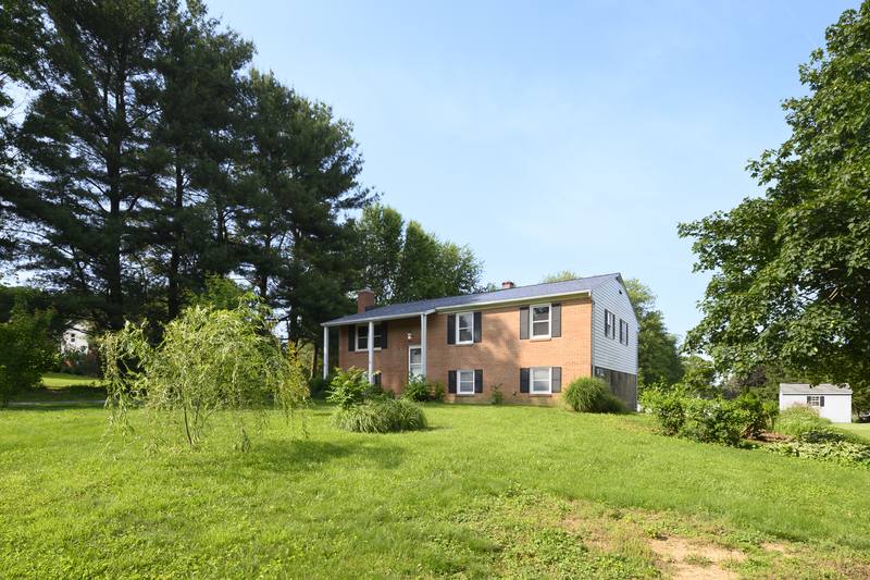 House for rent at 102 Roosevelt Rd, Sykesville, MD 21784