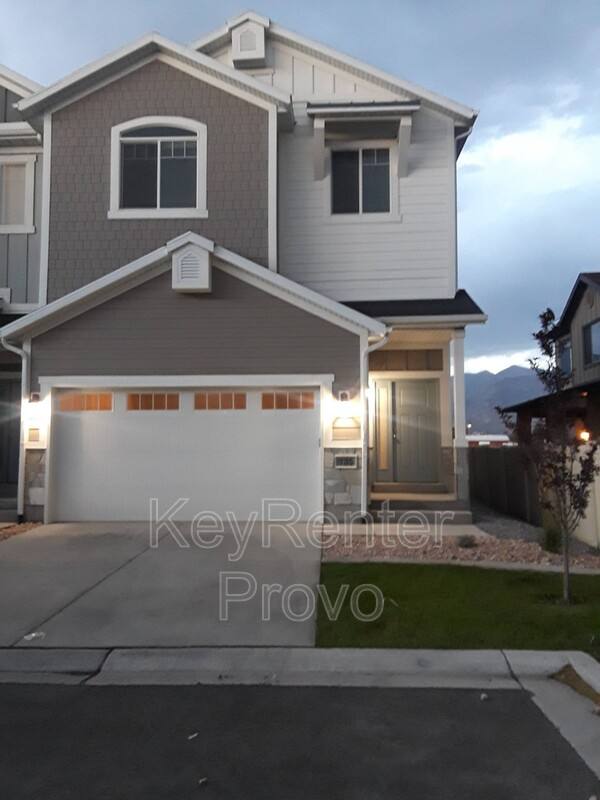 Townhouse for rent at 735 S 1803 W, Orem, UT 84058
