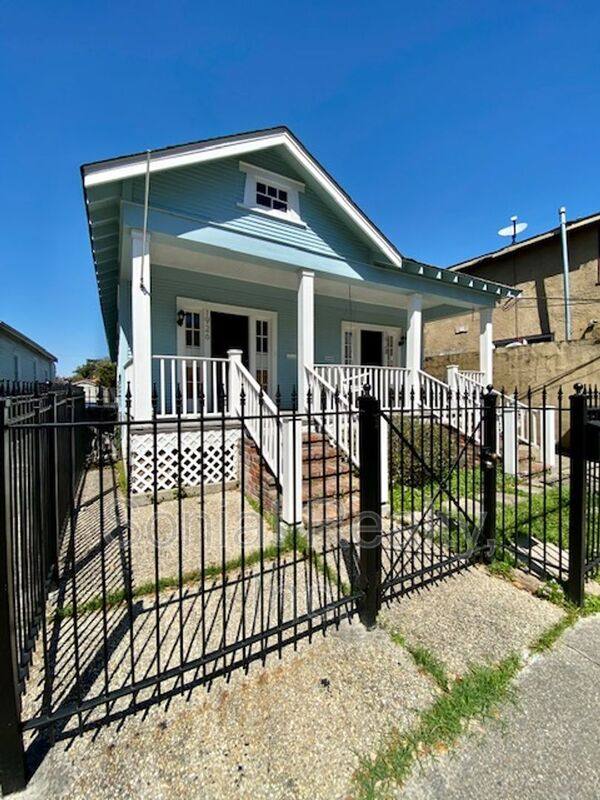 Apartment for rent at 1926 Burdette St 1928, New Orleans, LA 70118