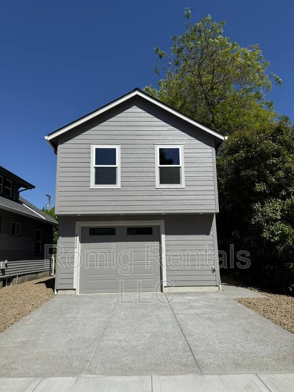 House for rent at 2111 E Mill Plain Blvd #A, Vancouver, WA 98661