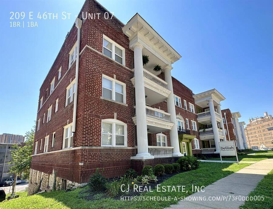 Apartment for rent at 209 E 46th St, Kansas City, MO 64112