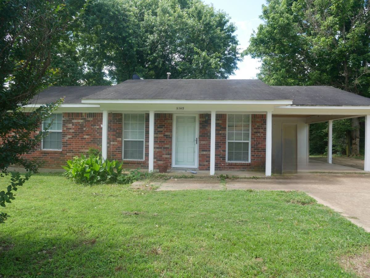 5149 Gray Dr, Horn Lake, MS 38637