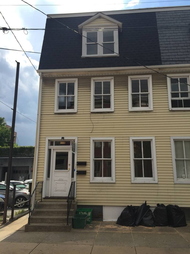 Apartment for rent at 118 N Duke St, York, PA 17401