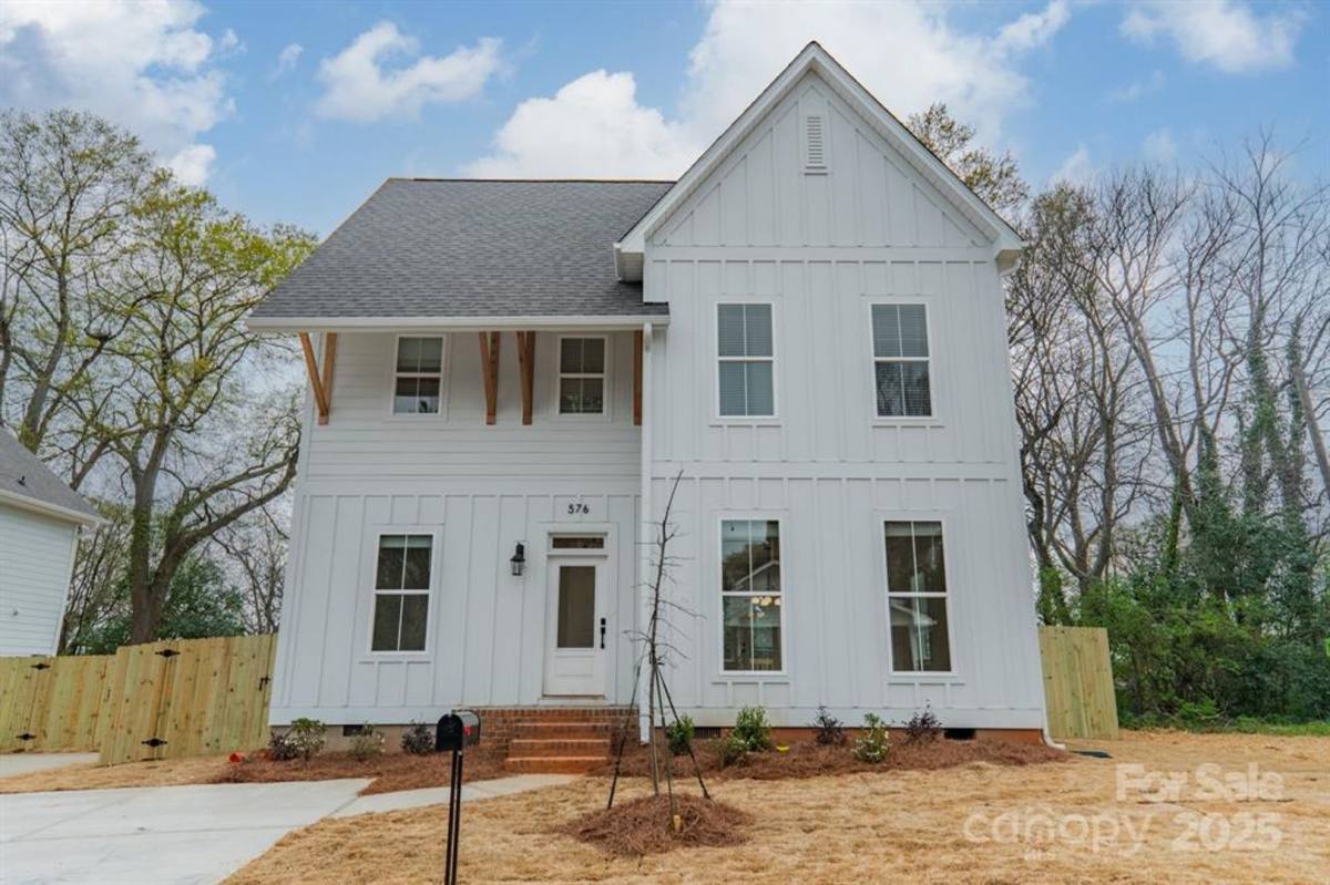 House for rent at 576 Reid St, Belmont, NC 28012