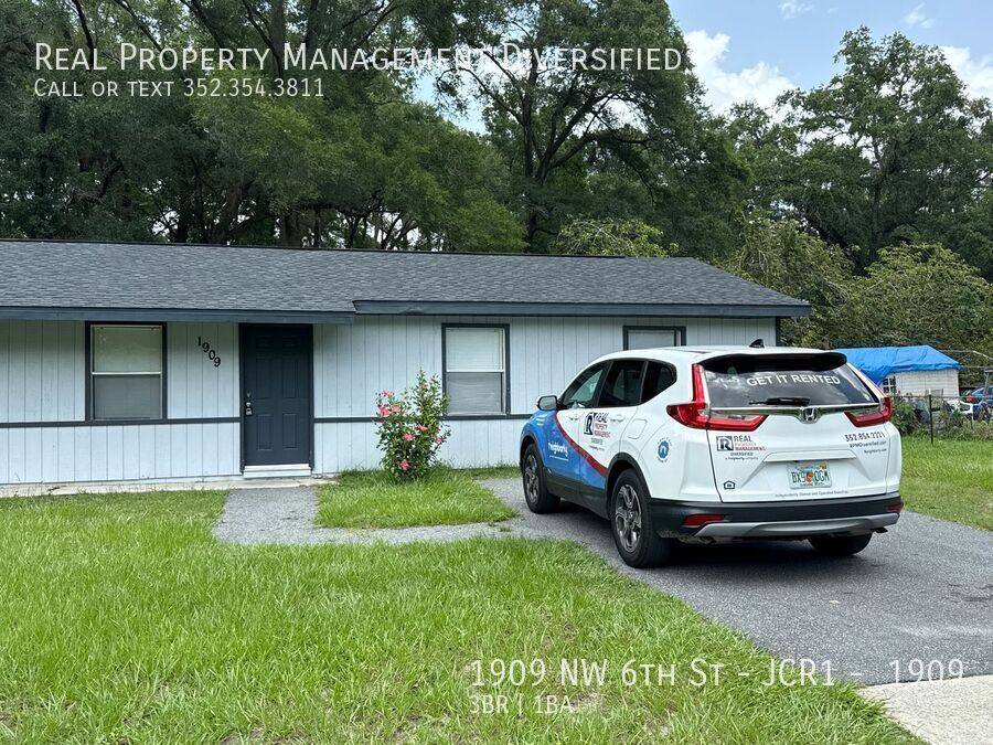 Apartment for rent at 1909 NW 6th St #JCR1, Ocala, FL 34475