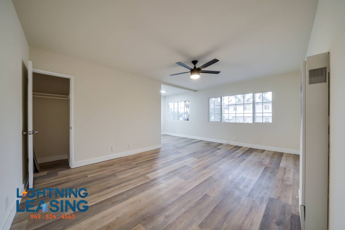 Apartment for rent at 3841 S Gibraltar Ave #7D, Los Angeles, CA 90008