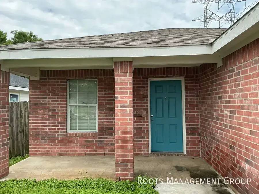 Apartment for rent at 4502 Springridge Rd #4502S, Houston, TX 77053