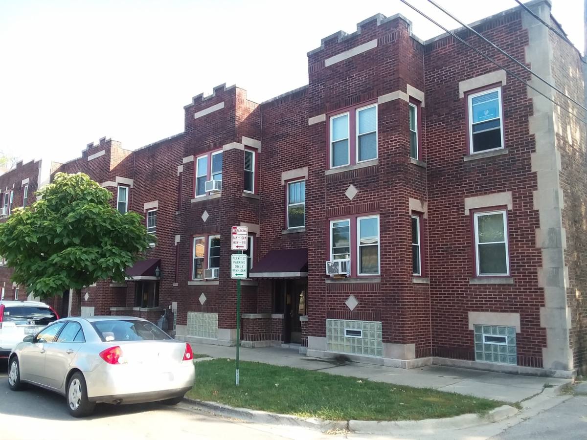 Apartment for rent at 809 Lexington St, Oak Park, IL 60304