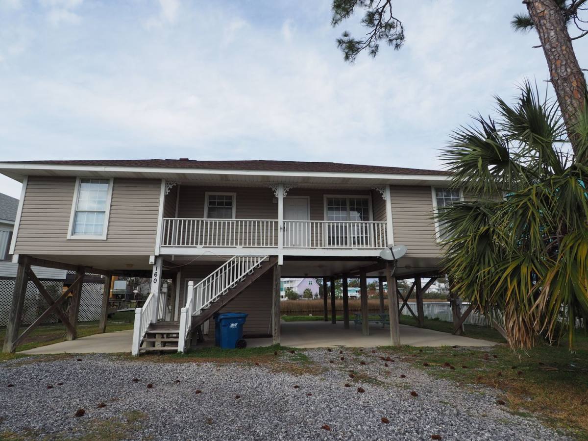 House for rent at 160 Windmill Ridge Rd, Gulf Shores, AL 36542