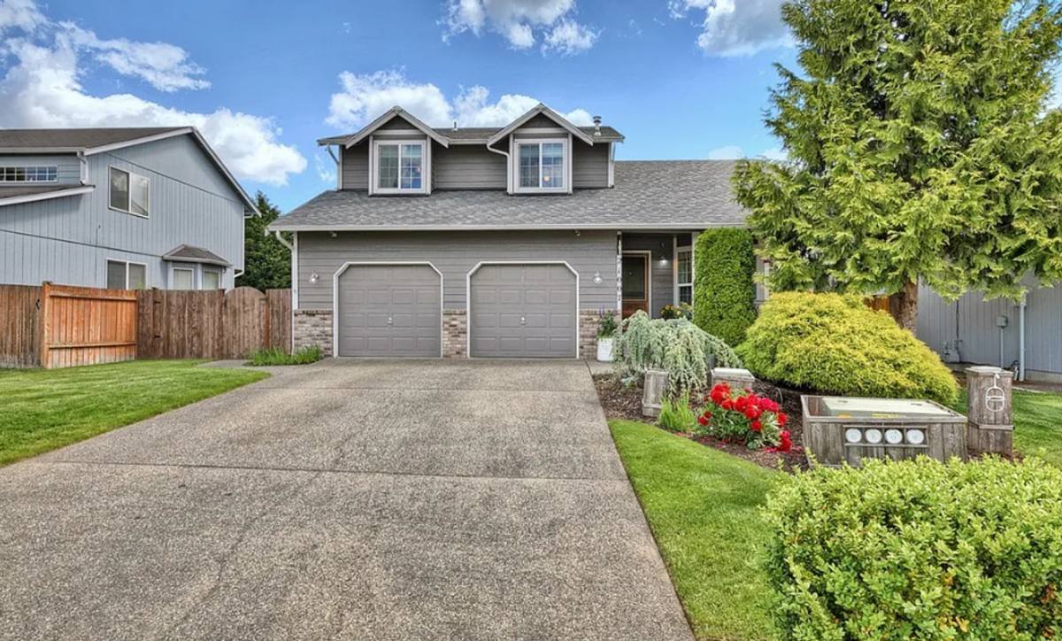 House for rent at 21007 54th Ave Court E, Spanaway, WA 98387