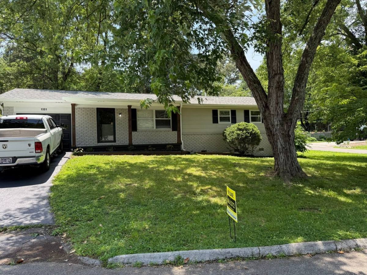 House for rent at 1301 Burton Rd, Knoxville, TN 37919