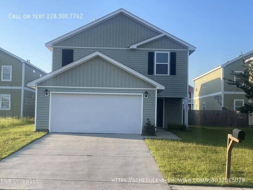 House for rent at 2017 Carondelet St, Ocean Springs, MS 39564