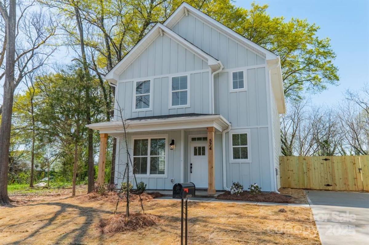 House for rent at 574 Reid St, Belmont, NC 28012