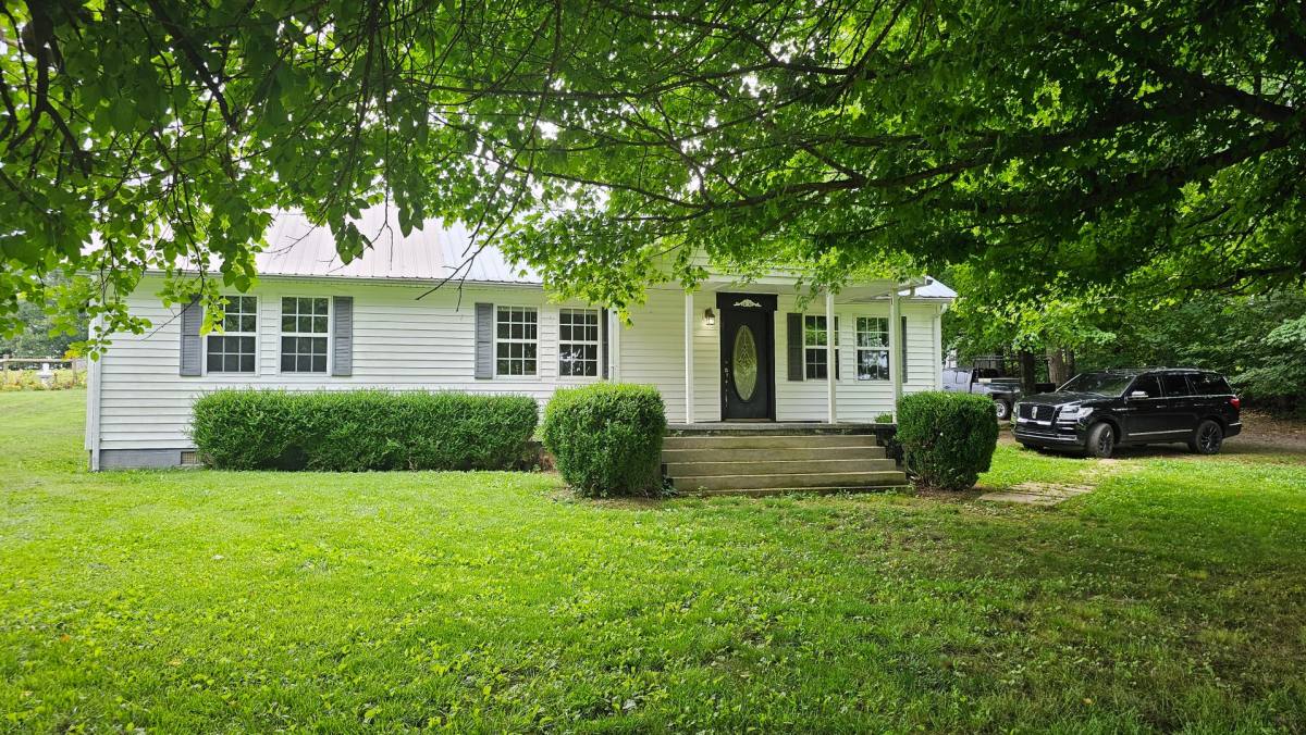 House for rent at 3400 Slayden Marion Rd, Cumberland Furnace, TN 37051