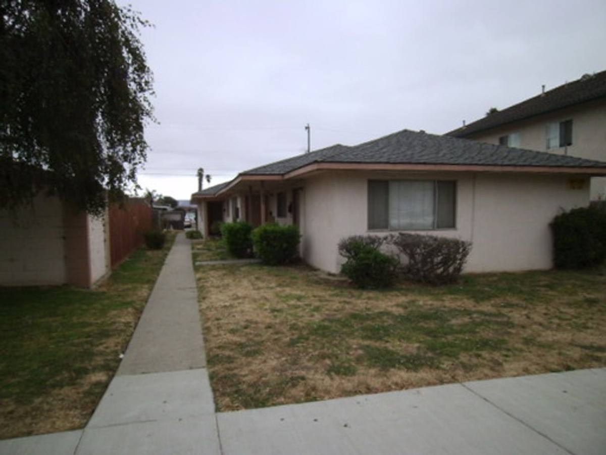 Apartment for rent at 322 N L St, Lompoc, CA 93436