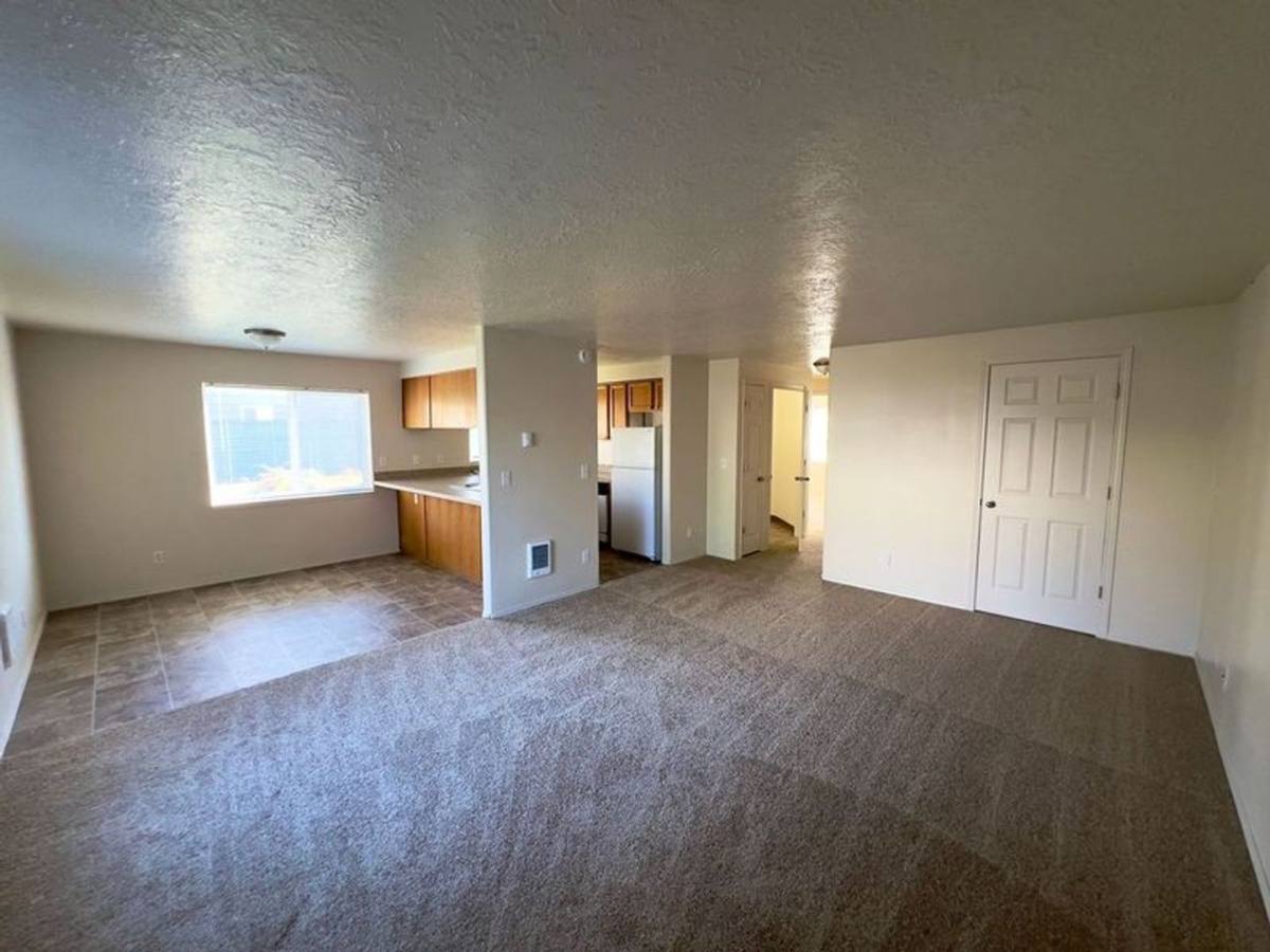 Apartment for rent at 1603 - 1607 S, Lebanon, OR 97355