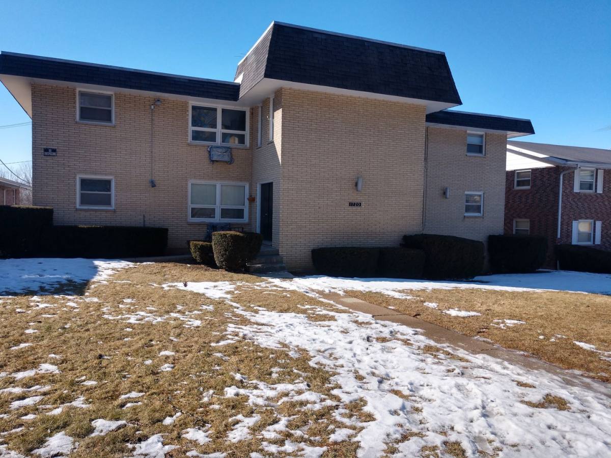 Apartment for rent at 1720 Joppa, Zion, IL 60099