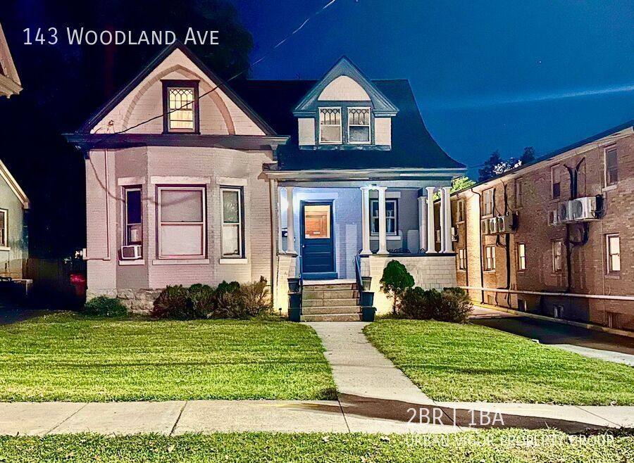 Apartment for rent at 143 Woodland Ave, Lexington, KY 40502
