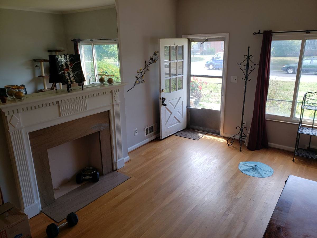 Apartment for rent at 2116-2122 Farleigh, Columbus, OH 43221