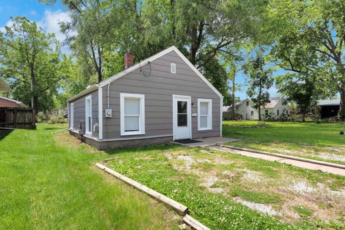 House for rent at 338 29th Ave, East Moline, IL 61244