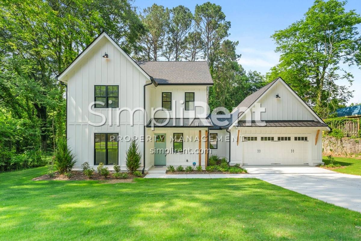 House for rent at 2125 W Woodberry Ave, Atlanta, GA 30344