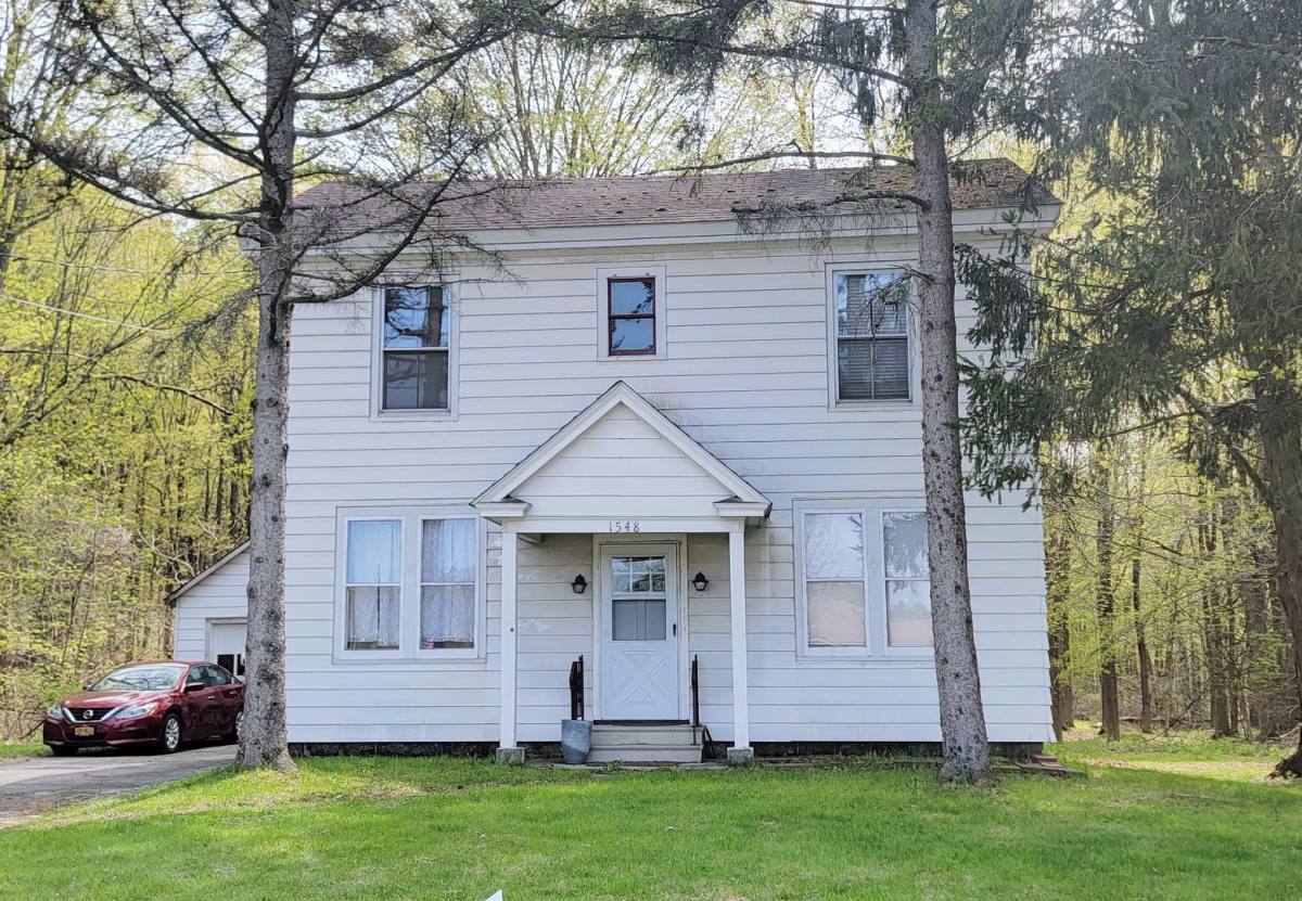 House for rent at 92 Miller Rd, Castleton on Hudson, NY 12033