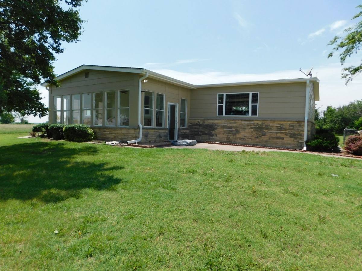 House for rent at 10523 SW Tawakoni, Augusta, KS 67010