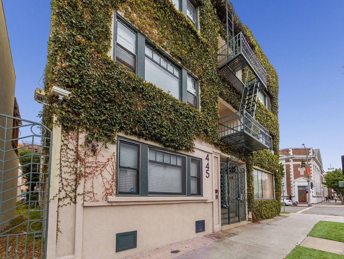 Apartment for rent at 445 E 3rd St, Long Beach, CA 90802