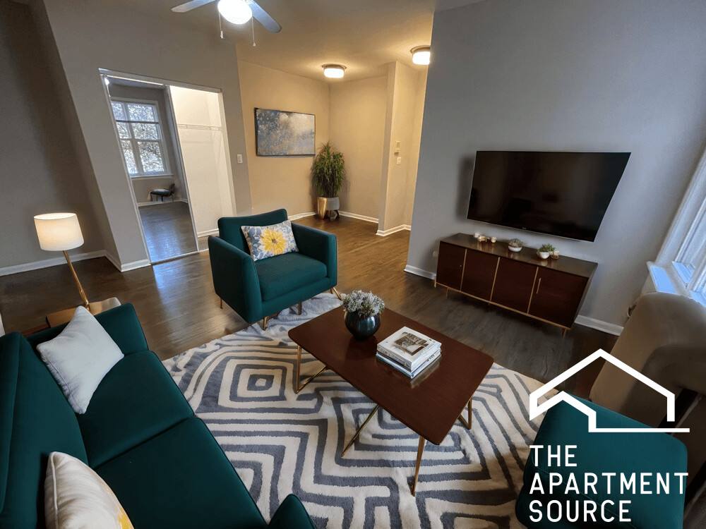 Apartment for rent at 914 Dakin #114, Chicago, IL 60613