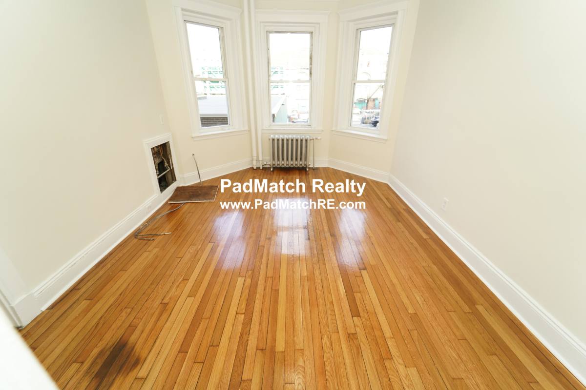 Apartment for rent at 1171 Boylston St #5, Boston, MA 02215