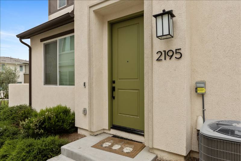 Townhouse for rent at 2195 Bluestone Circle, Chula Vista, CA 91913